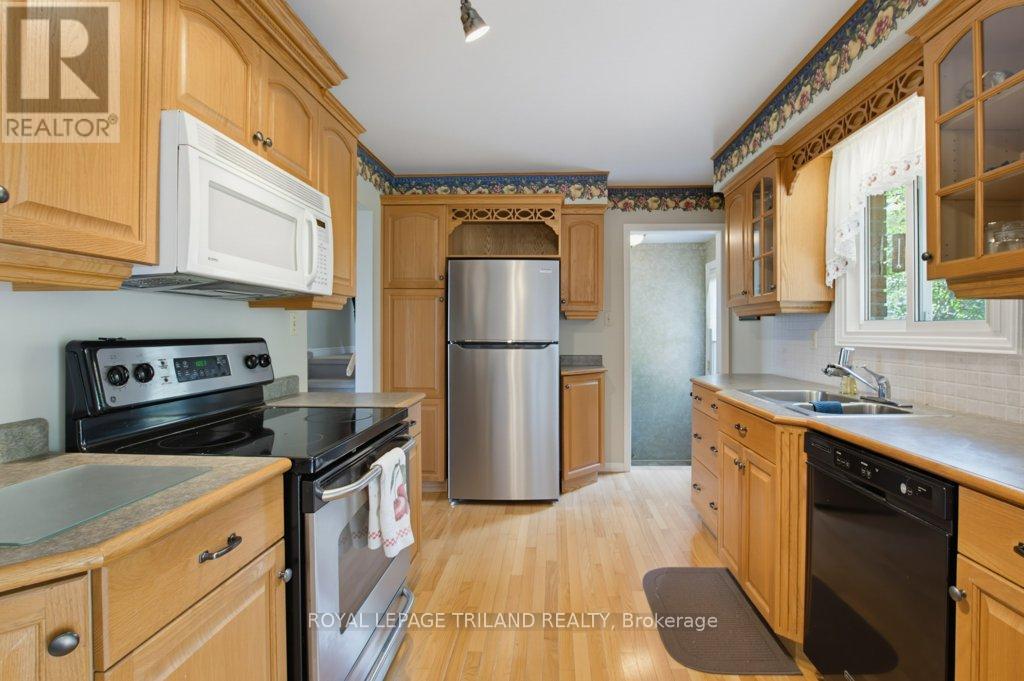 5 WARREN CRESCENT - 10