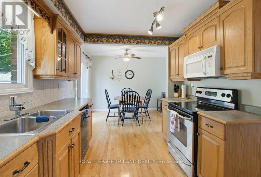 5 WARREN CRESCENT - 14
