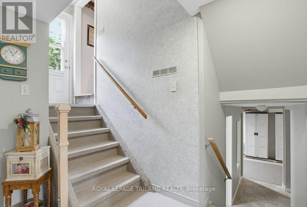 5 WARREN CRESCENT - 23