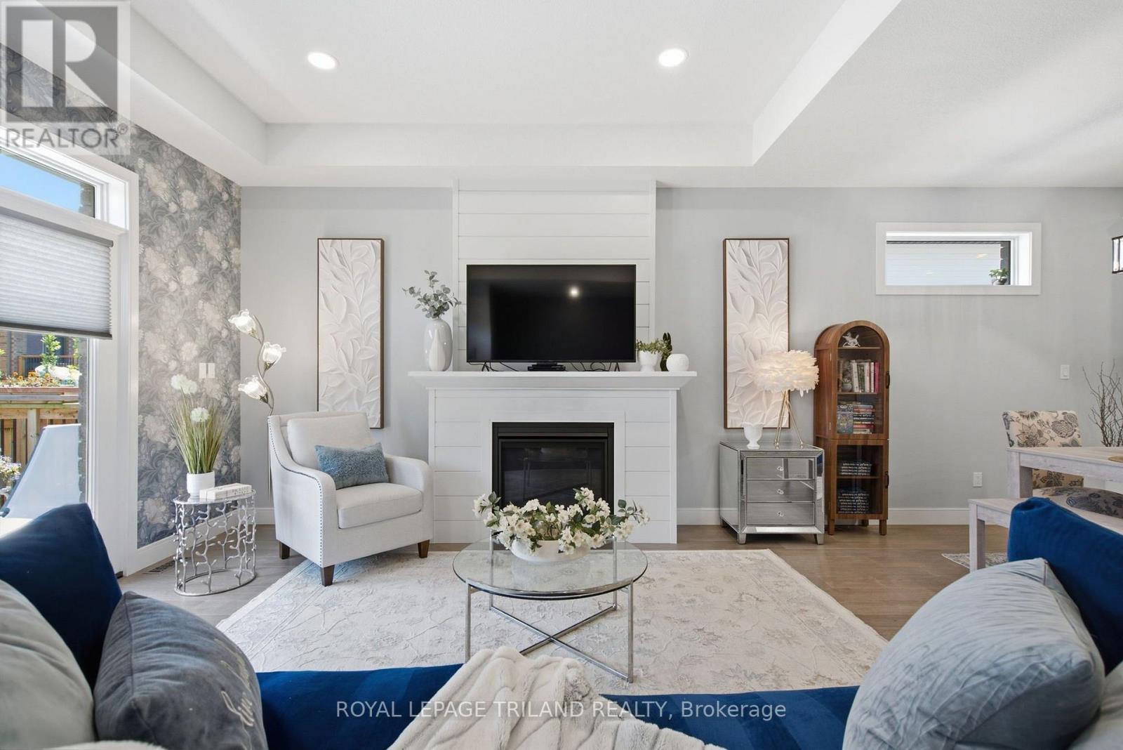 149 COLLINS WAY - 22