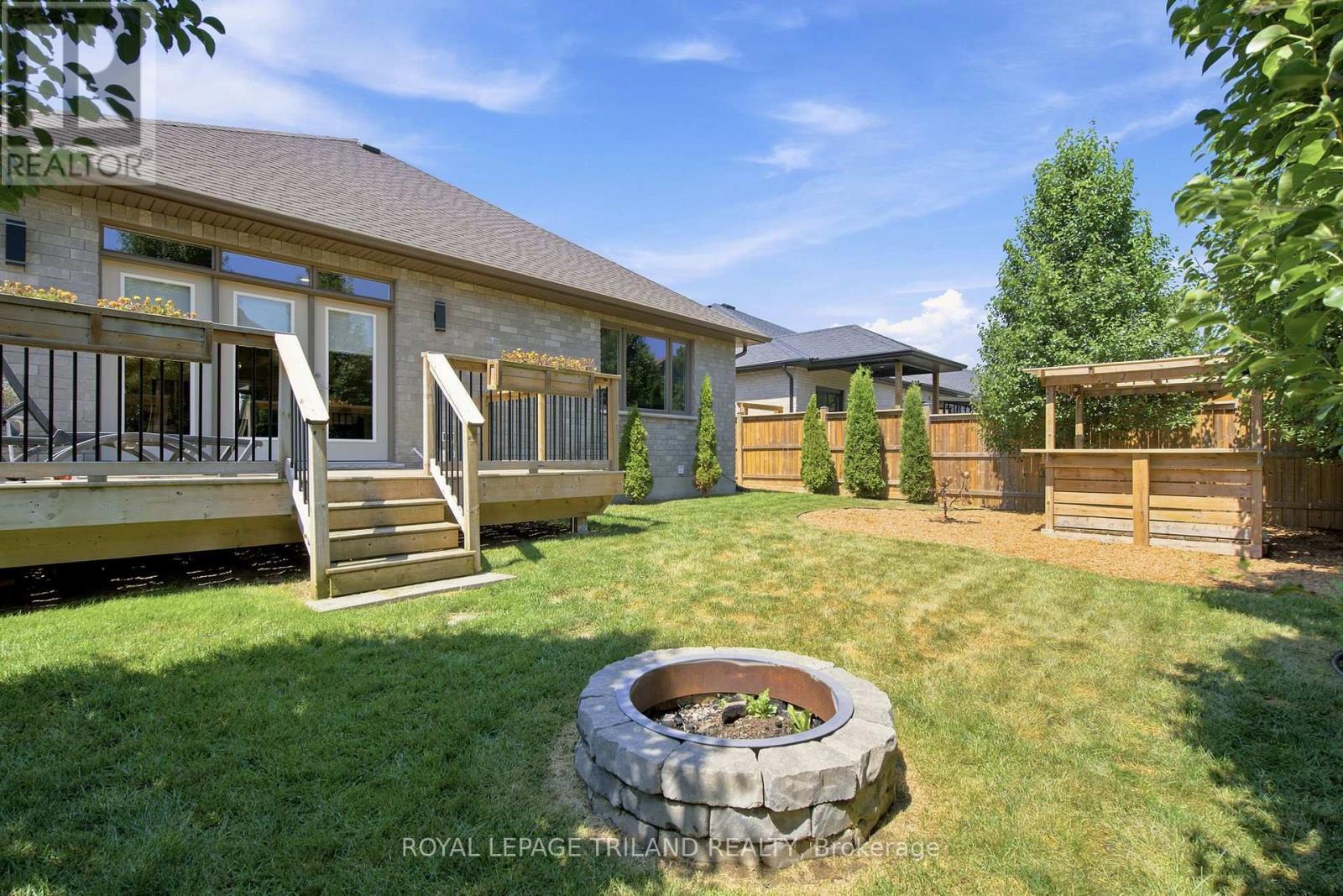149 COLLINS WAY - 42