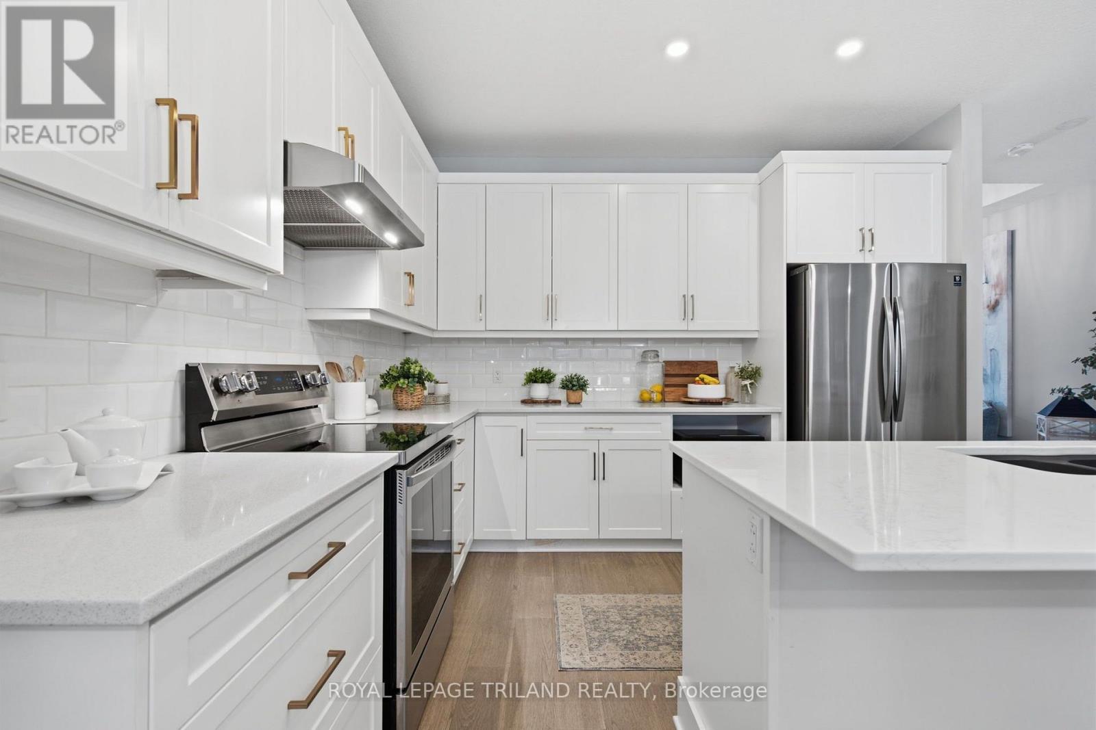 149 COLLINS WAY - 8