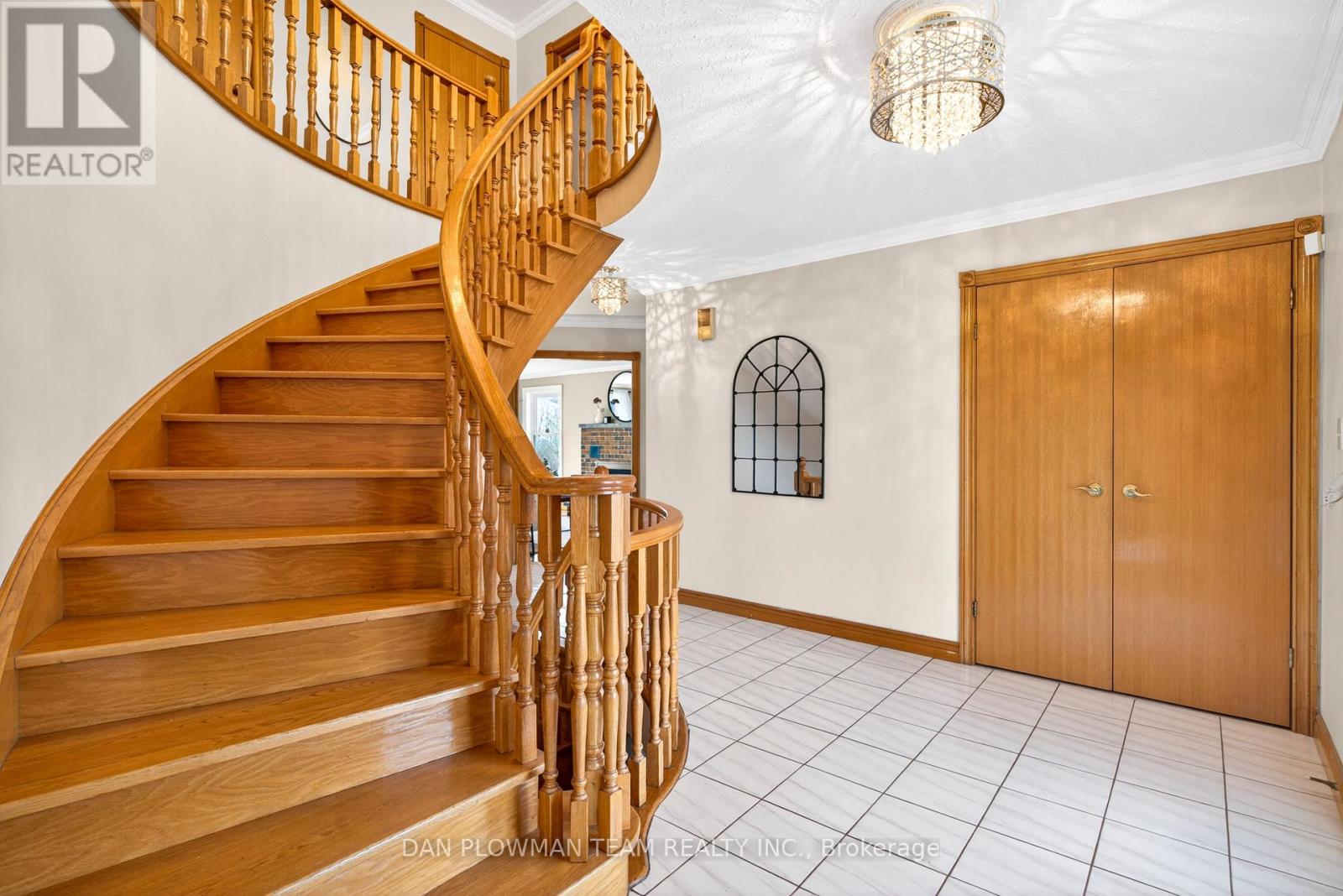 357 POWELL ROAD - 20