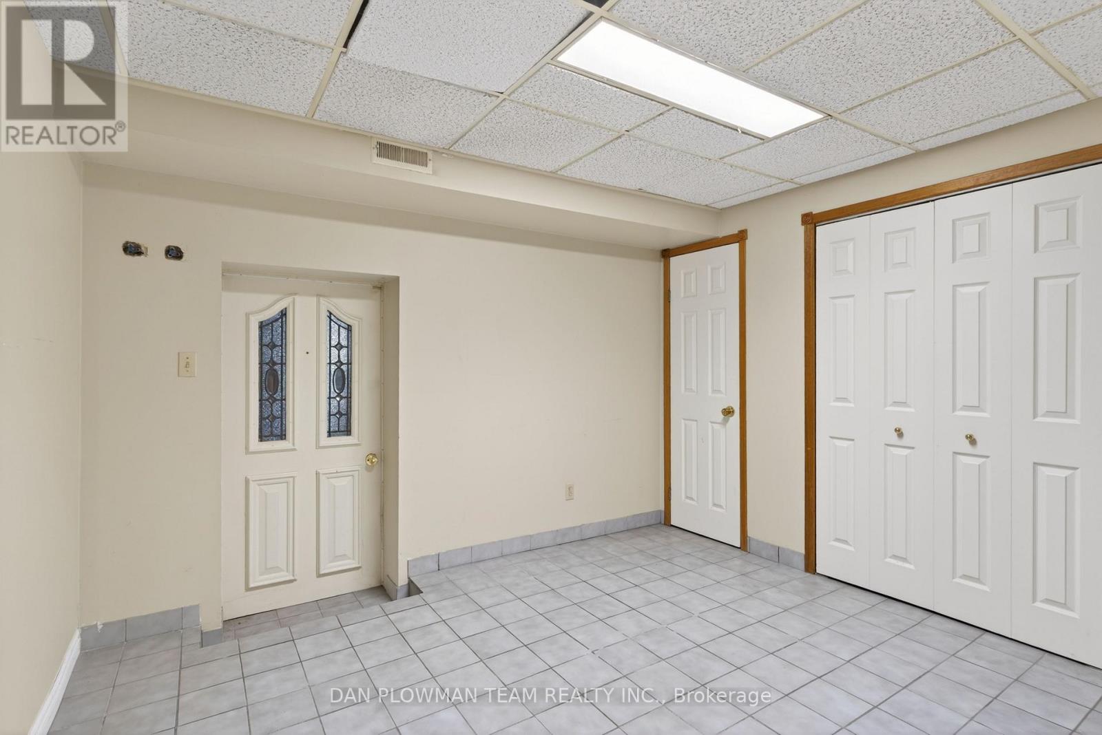 357 POWELL ROAD - 38