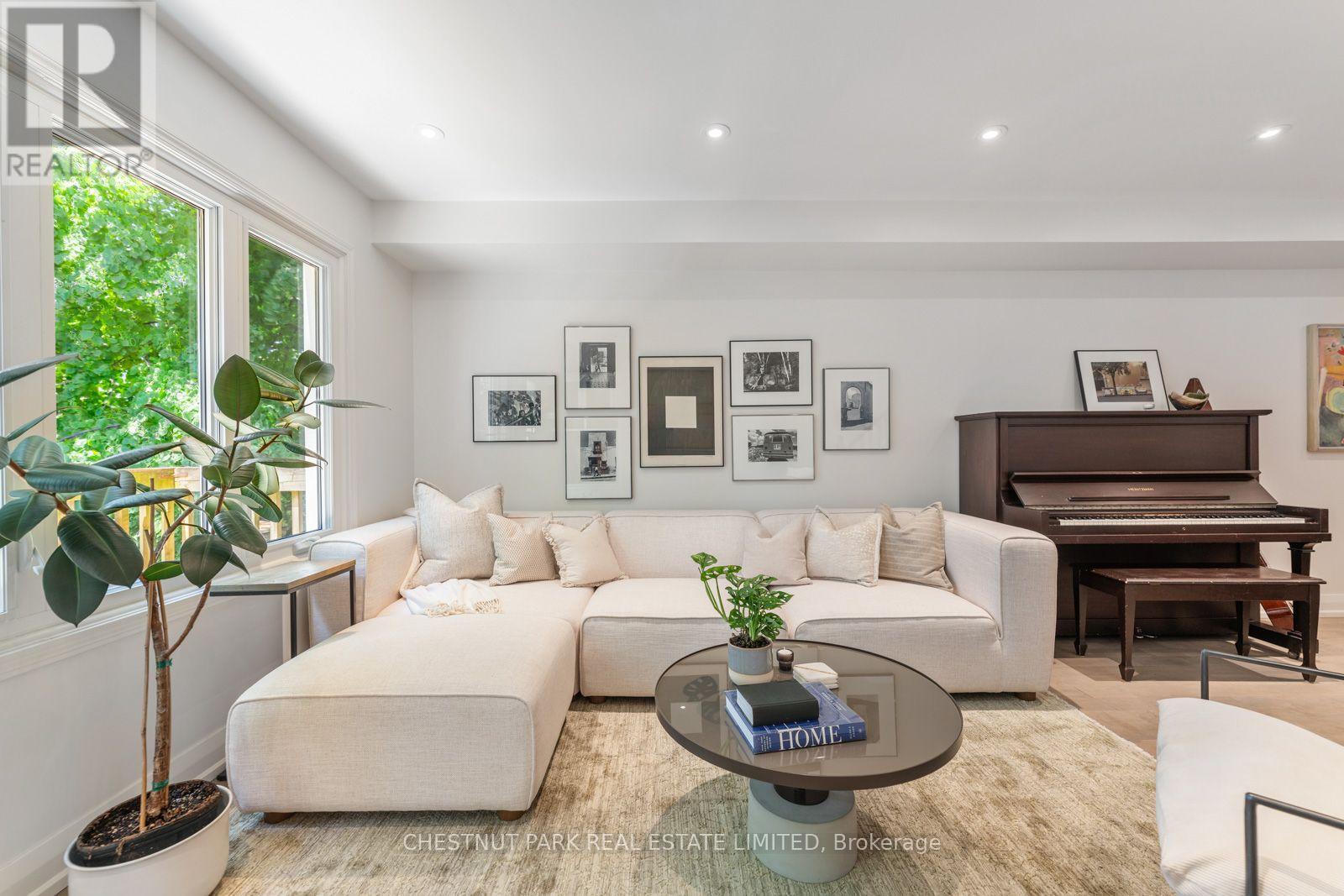 64 CURZON STREET - Image 13