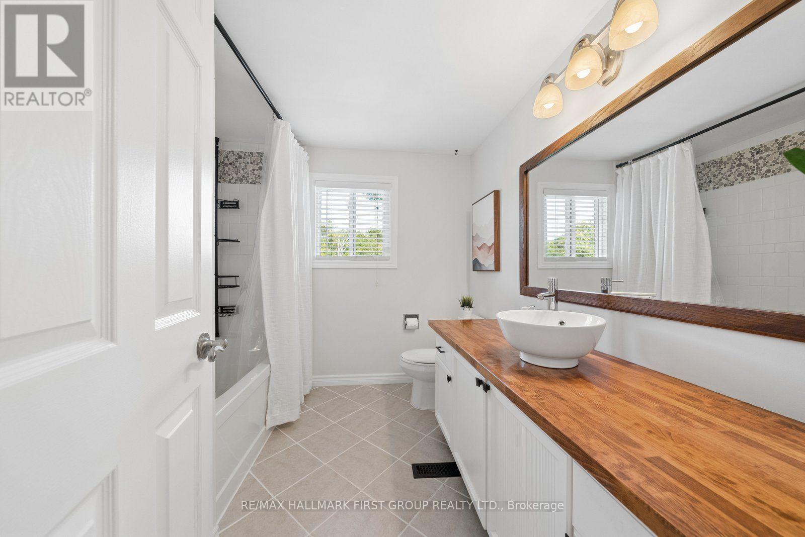 662 COGNAC CRESCENT - Image 32