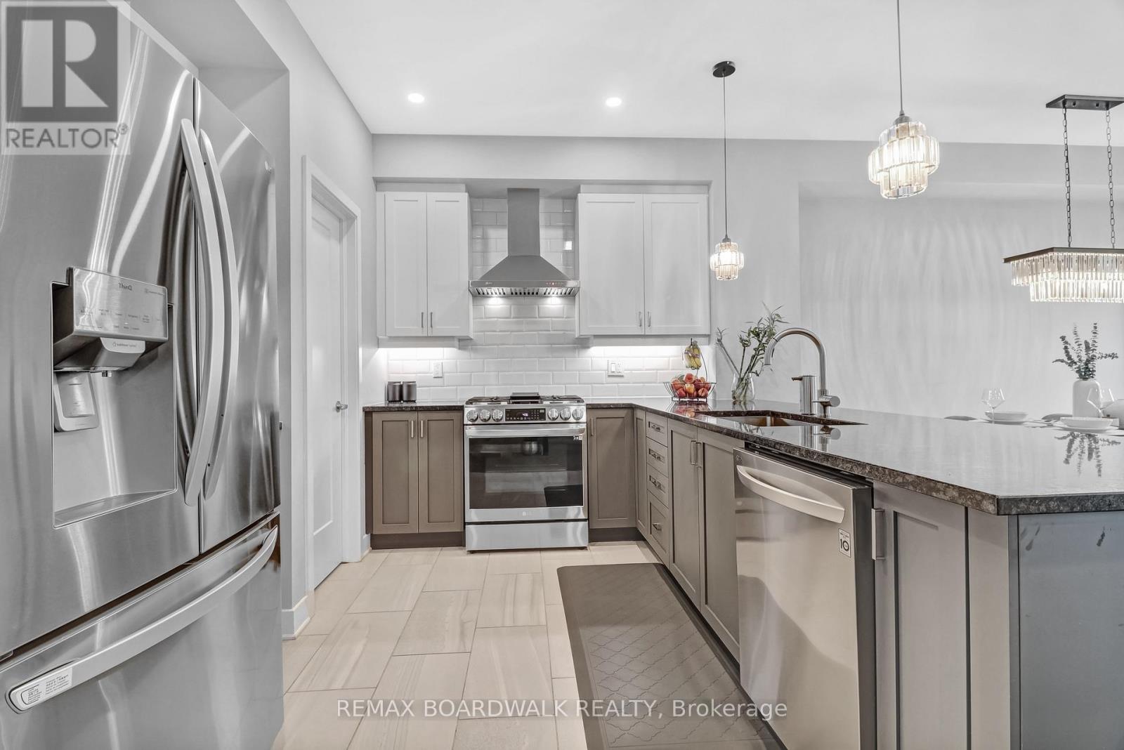 232 BRISTOL CRESCENT - Image 12
