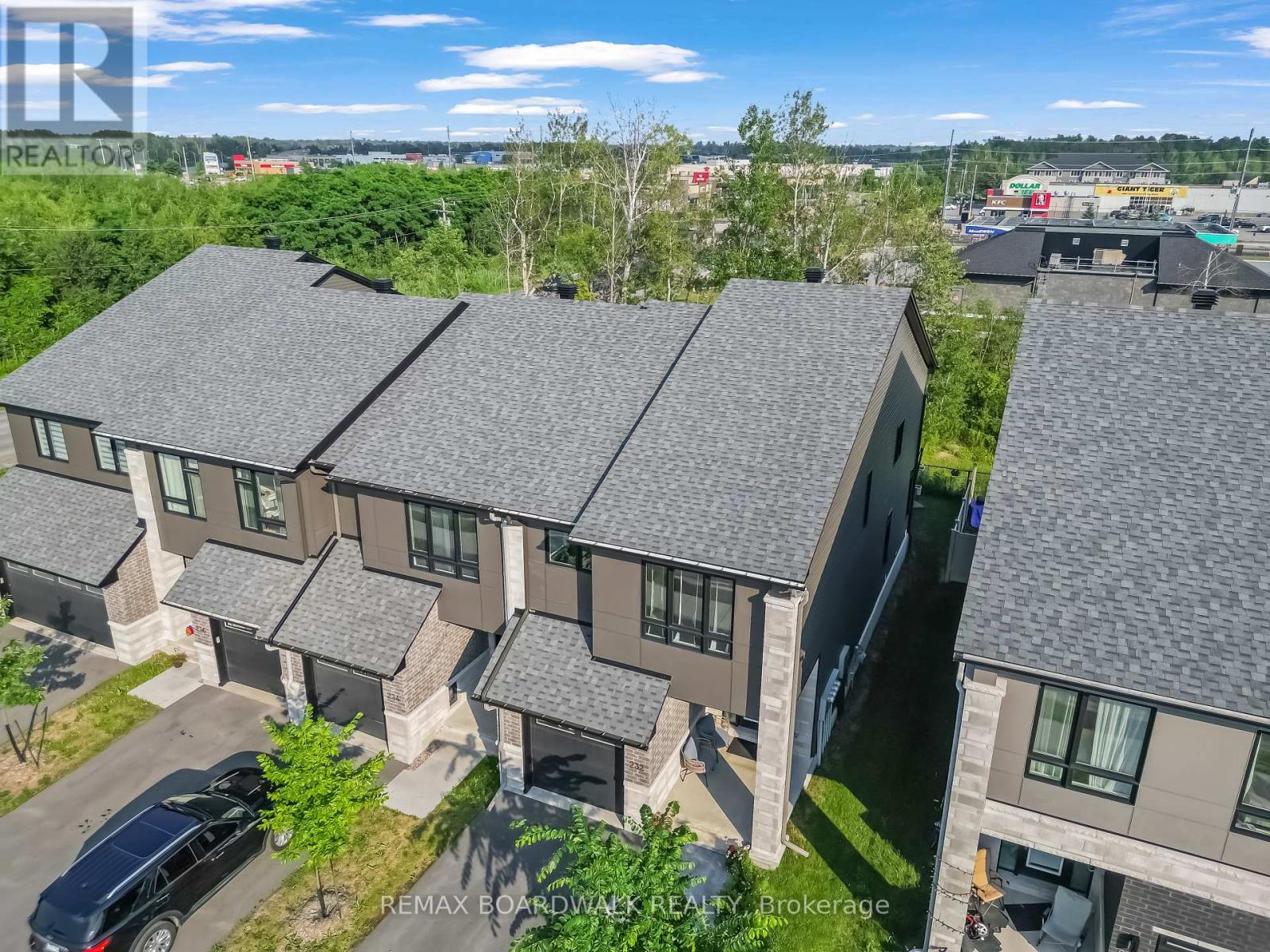 232 BRISTOL CRESCENT - Image 3
