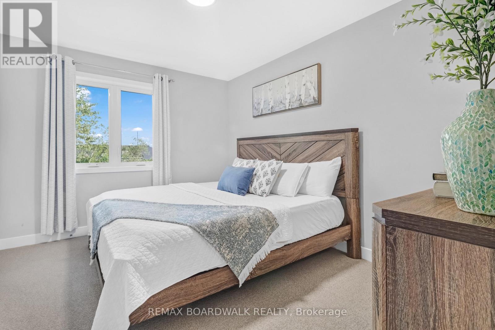 232 BRISTOL CRESCENT - Image 32