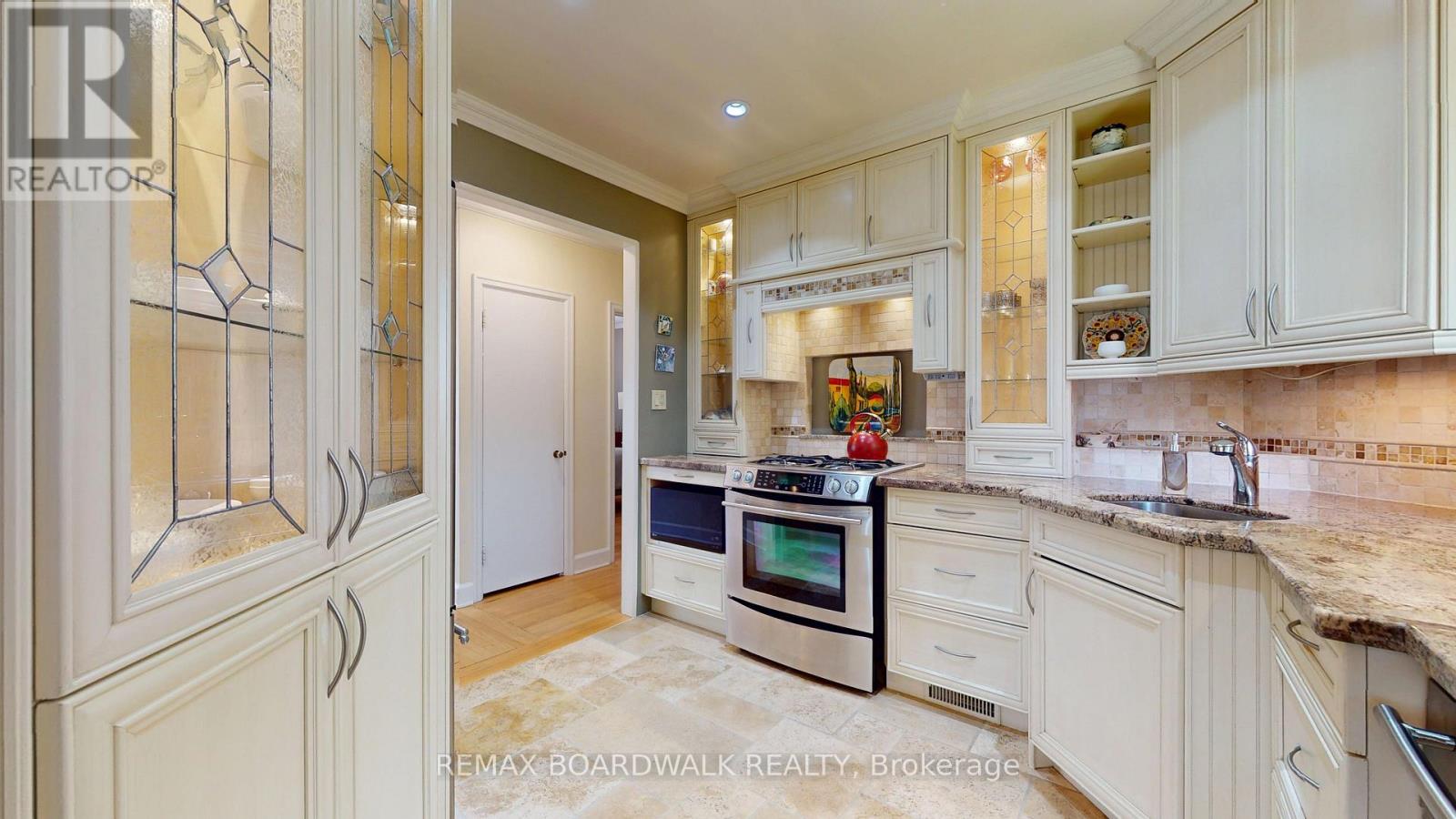 148 JAMES STREET E - 14