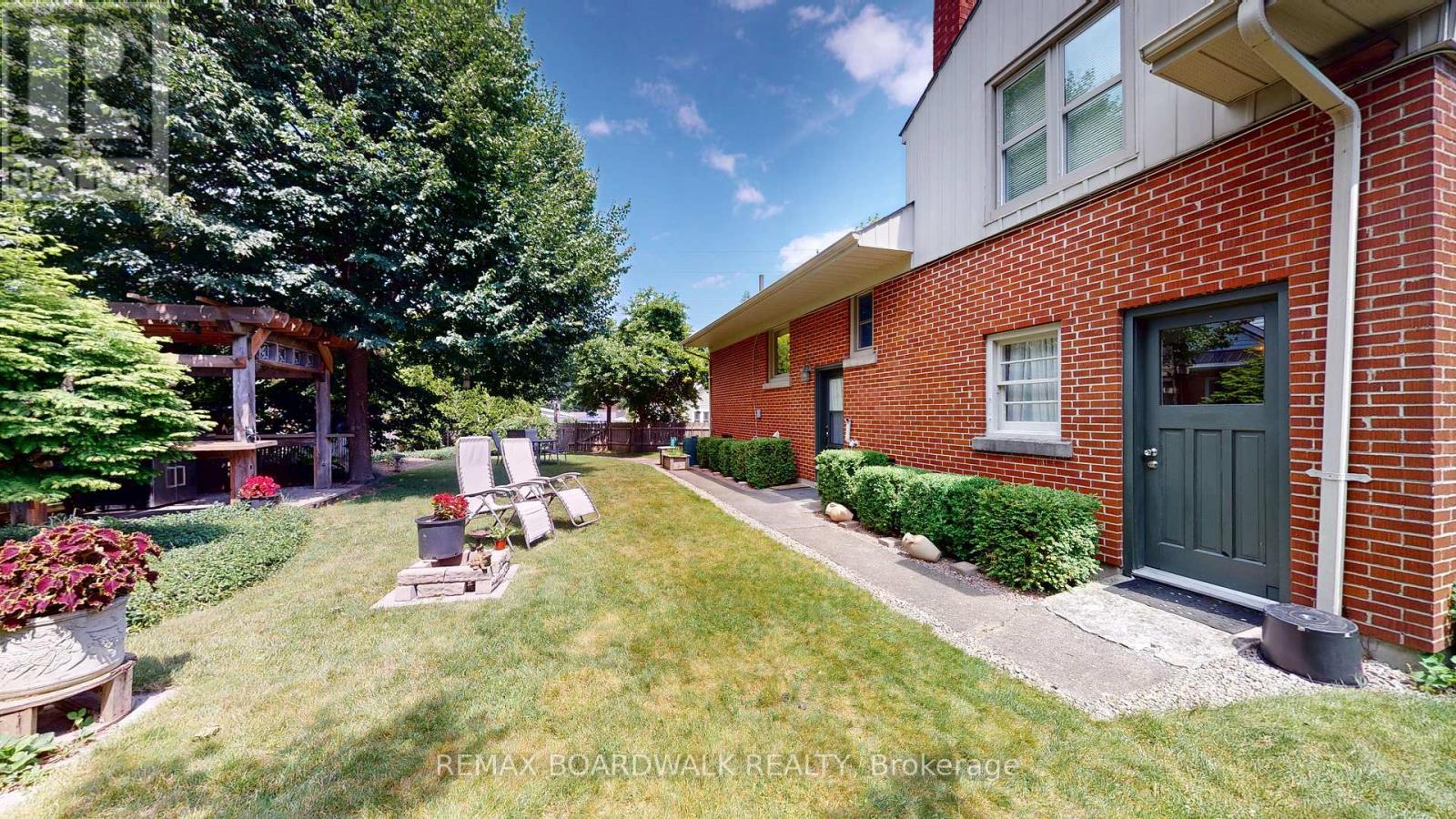 148 JAMES STREET E - 2