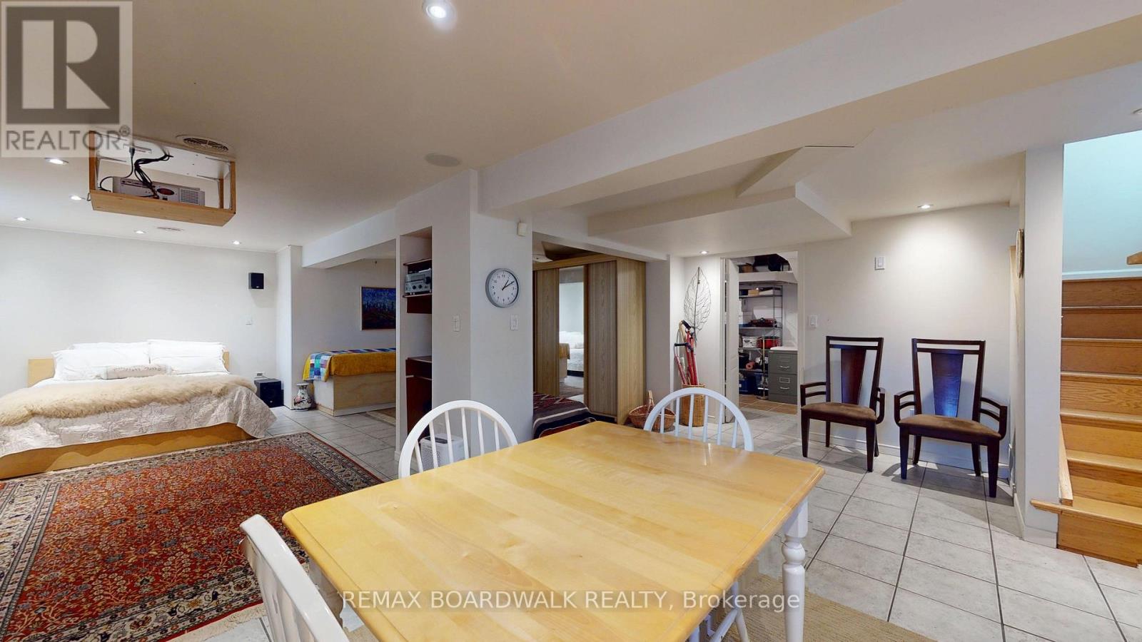 148 JAMES STREET E - 29