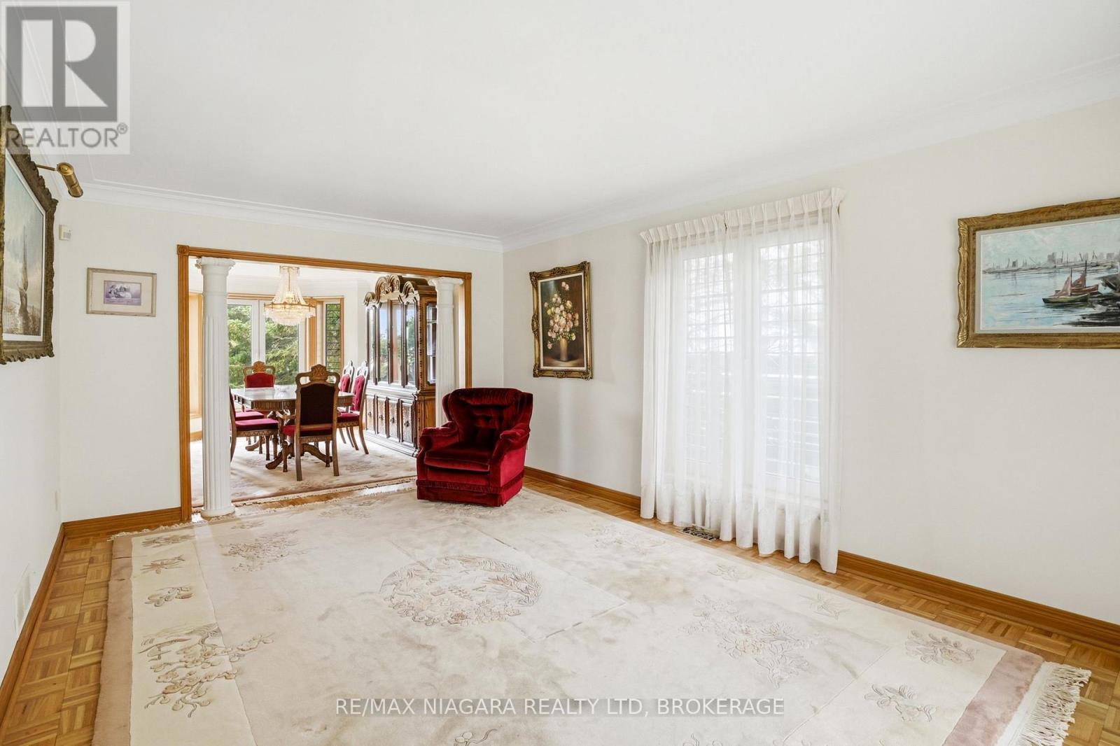 599 LAKESHORE ROAD E - 18