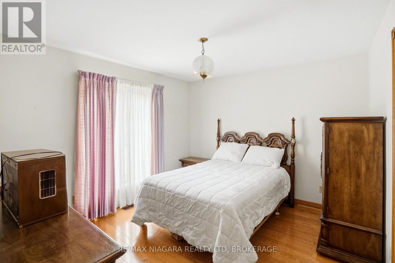 599 LAKESHORE ROAD E - 31