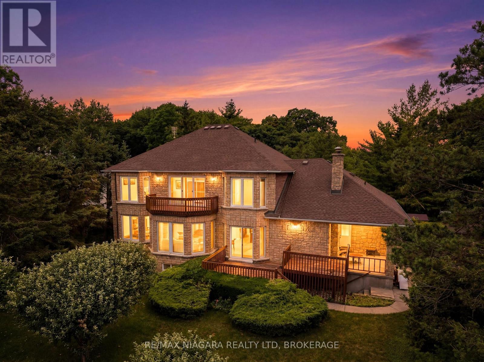 599 LAKESHORE ROAD E - 49