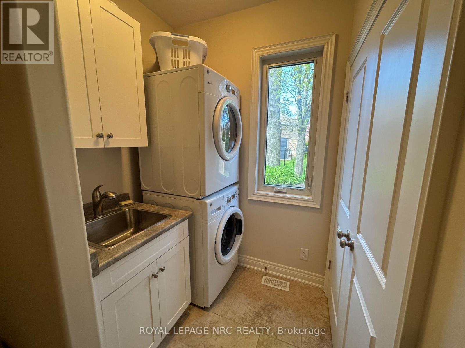 #2 6186 DORCHESTER ROAD - 16
