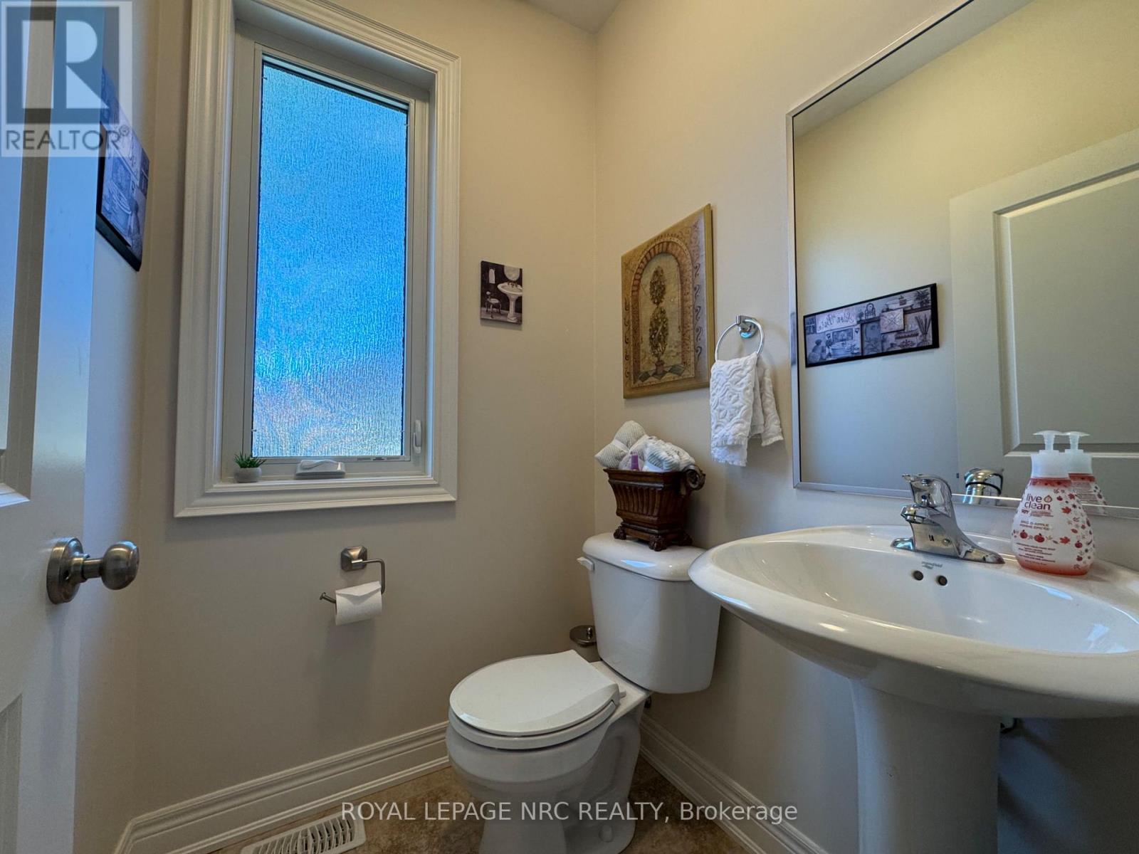 #2 6186 DORCHESTER ROAD - 18