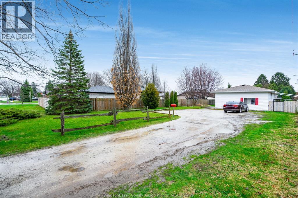 402 Oak STREET East - 1