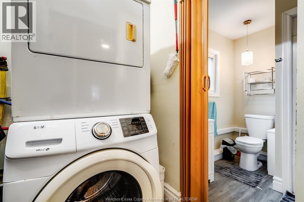 402 Oak STREET East - 15