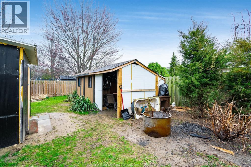 402 Oak STREET East - 22
