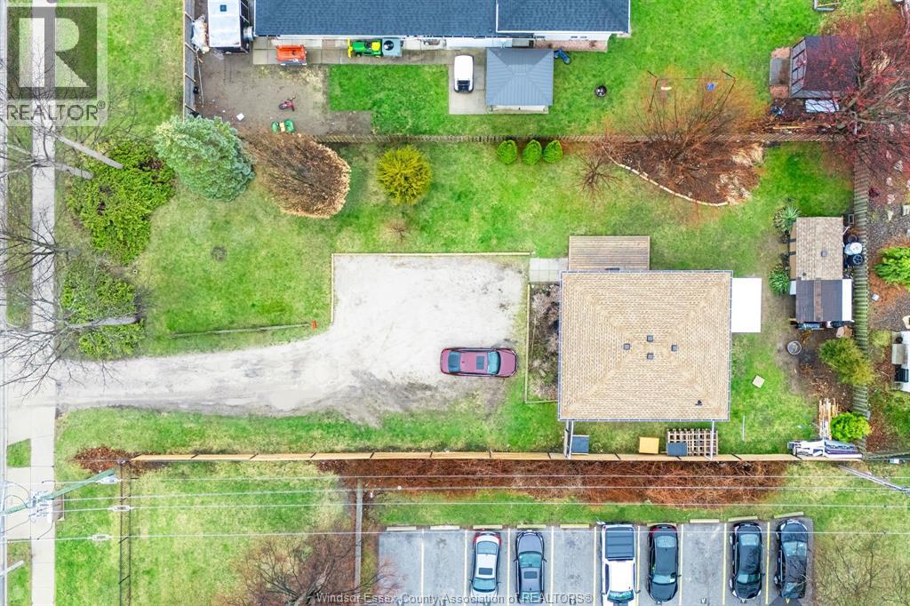 402 Oak STREET East - 26