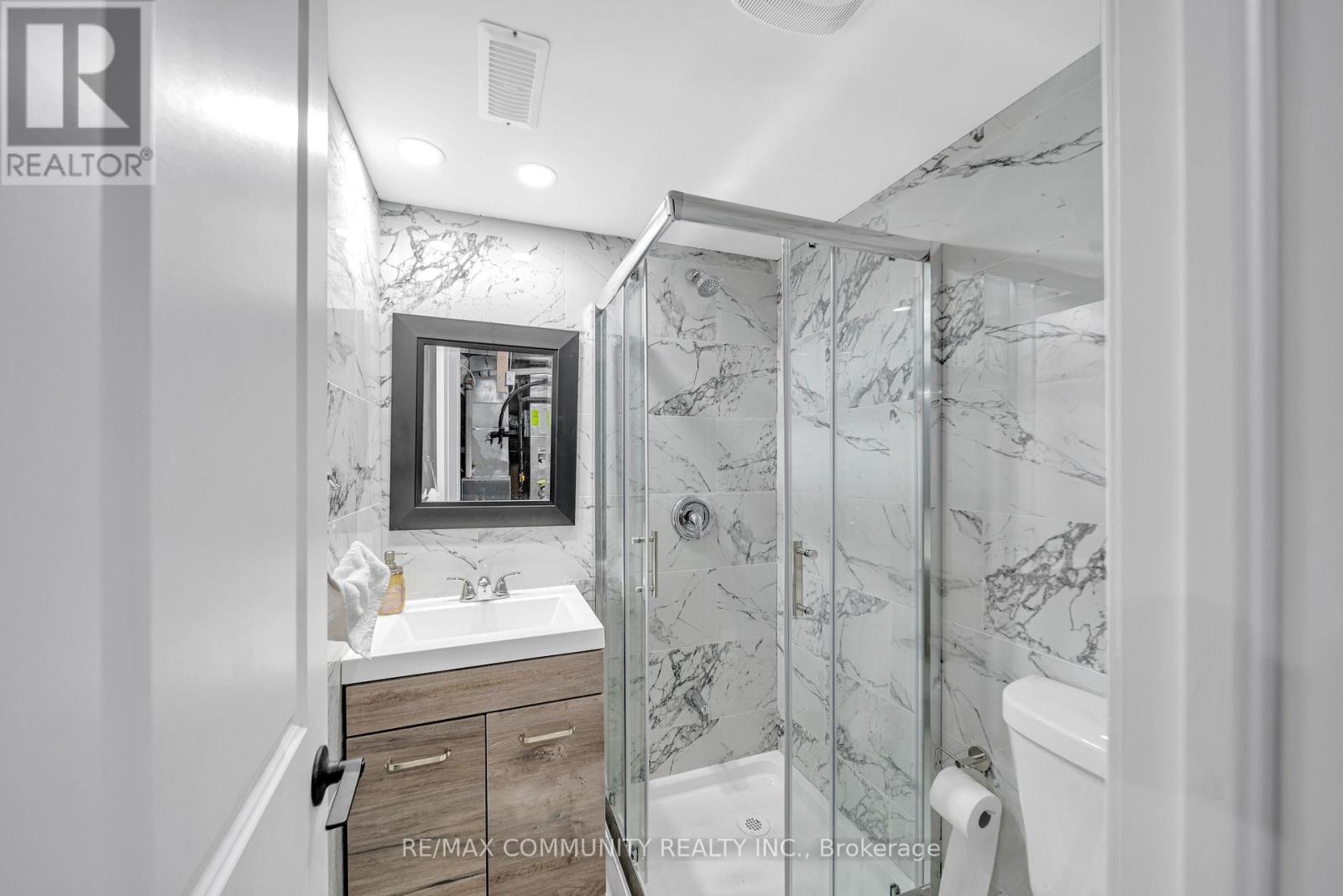 37 RACHETT ROAD - 25