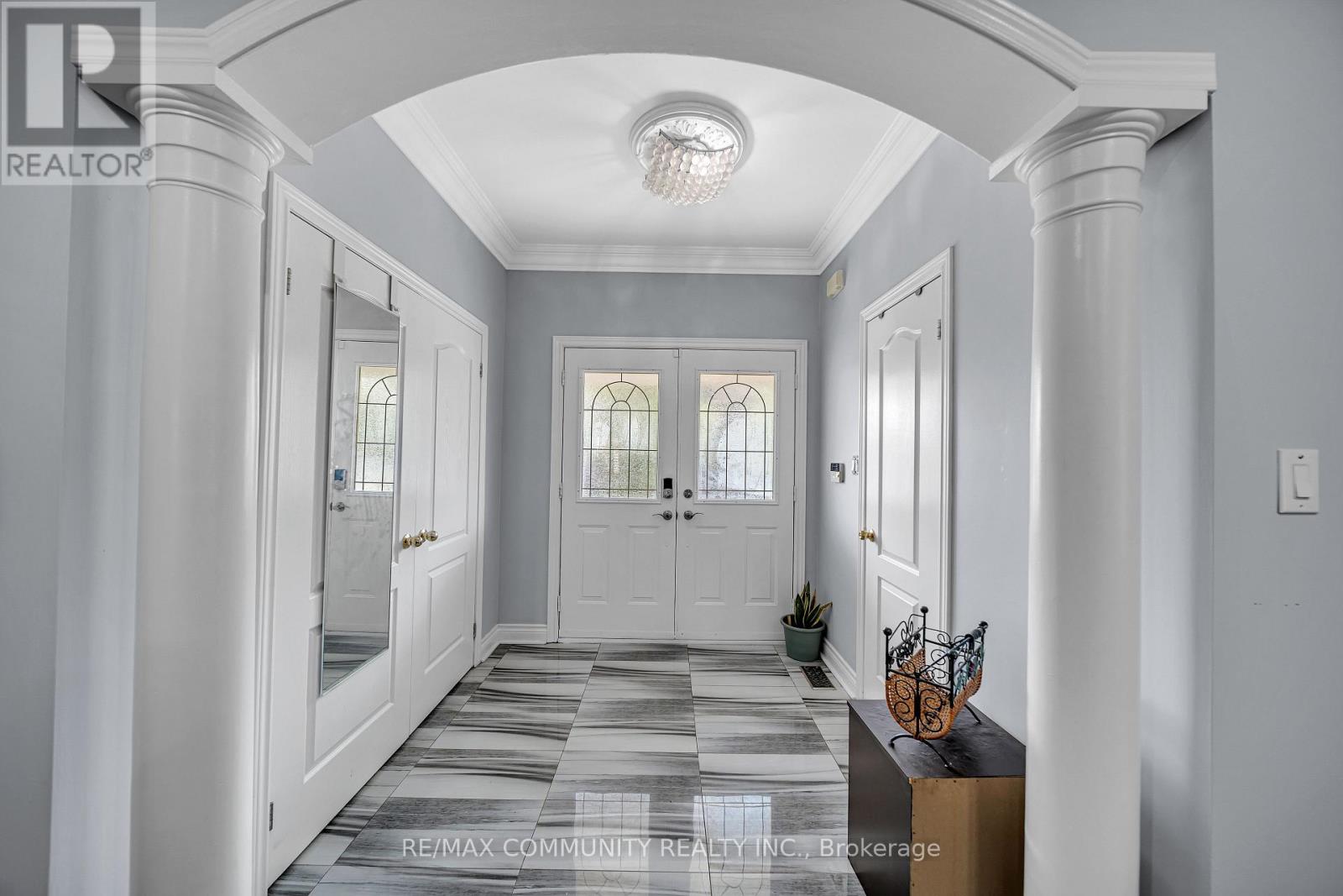 37 RACHETT ROAD - 4