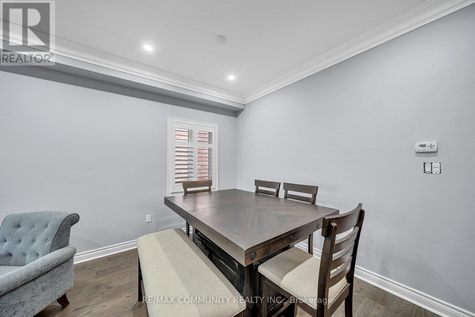 37 RACHETT ROAD - 8
