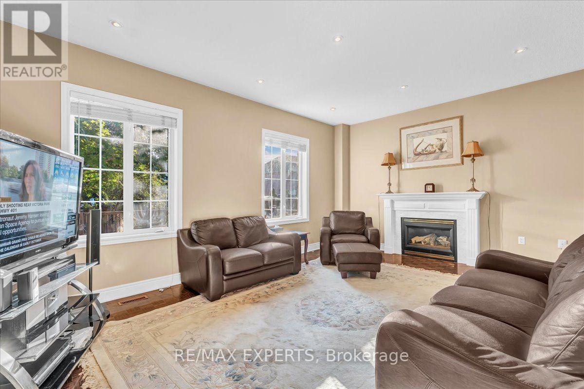 110 VELMAR DRIVE - Image 13