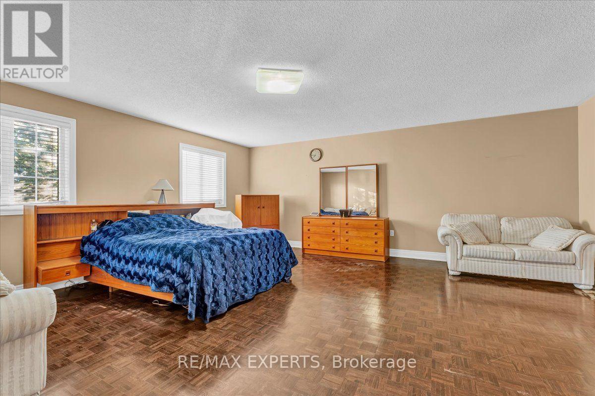 110 VELMAR DRIVE - Image 20