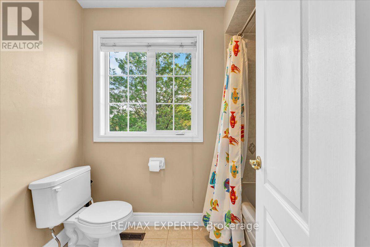 110 VELMAR DRIVE - Image 31
