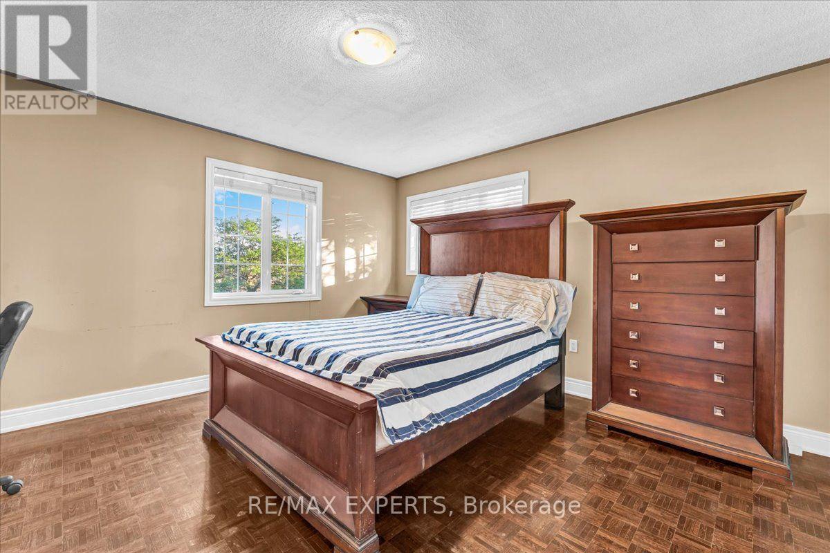 110 VELMAR DRIVE - Image 33