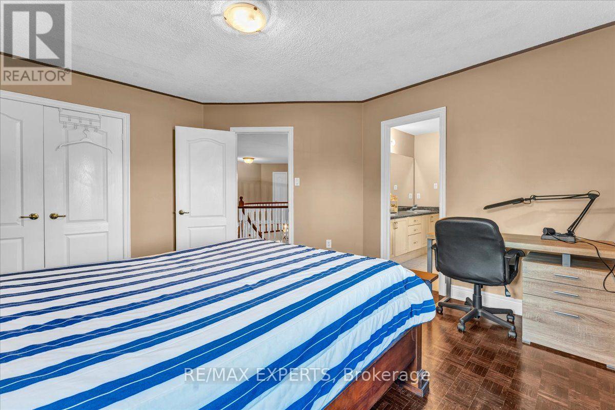 110 VELMAR DRIVE - Image 34