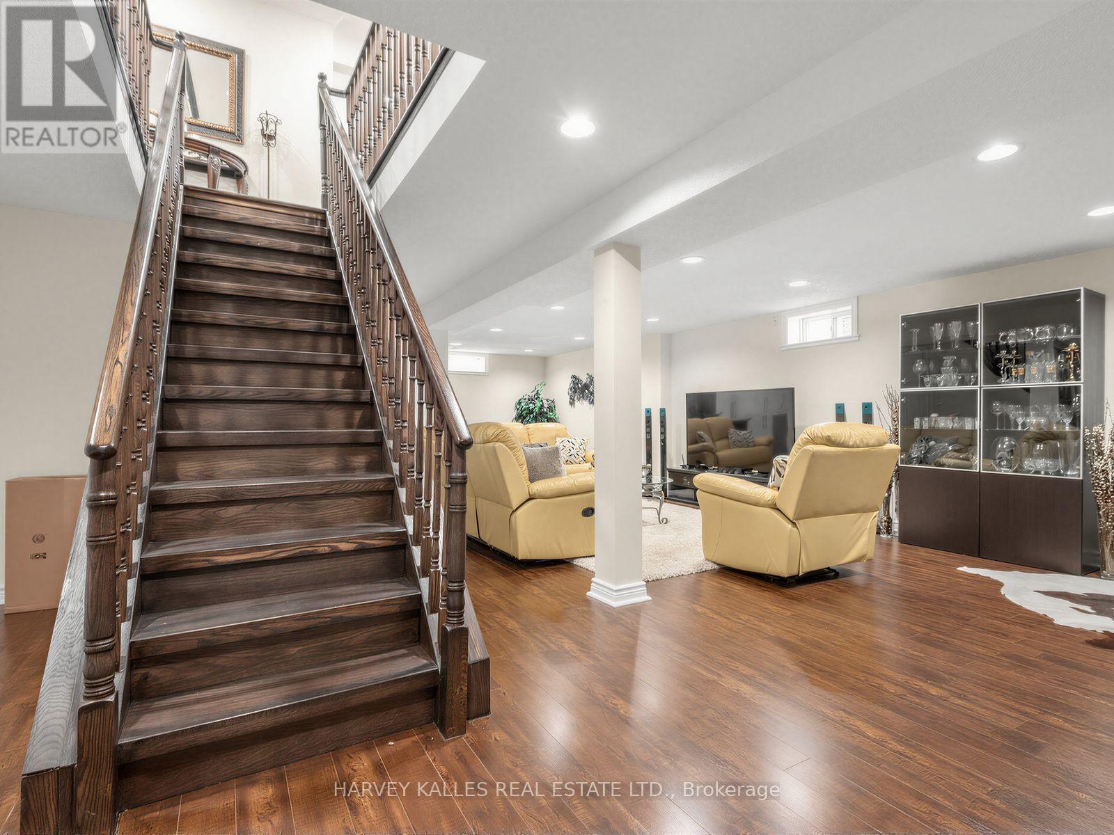 93 DOWNING BOULEVARD - 15