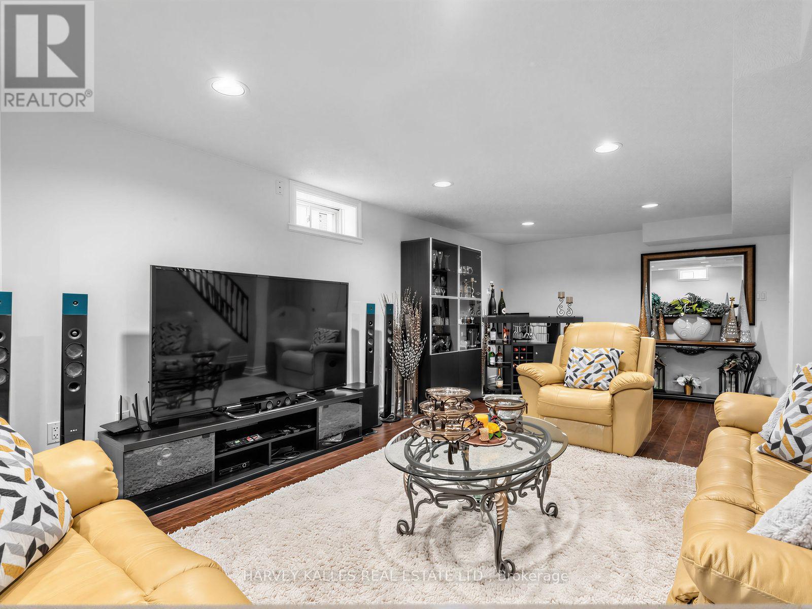 93 DOWNING BOULEVARD - 17