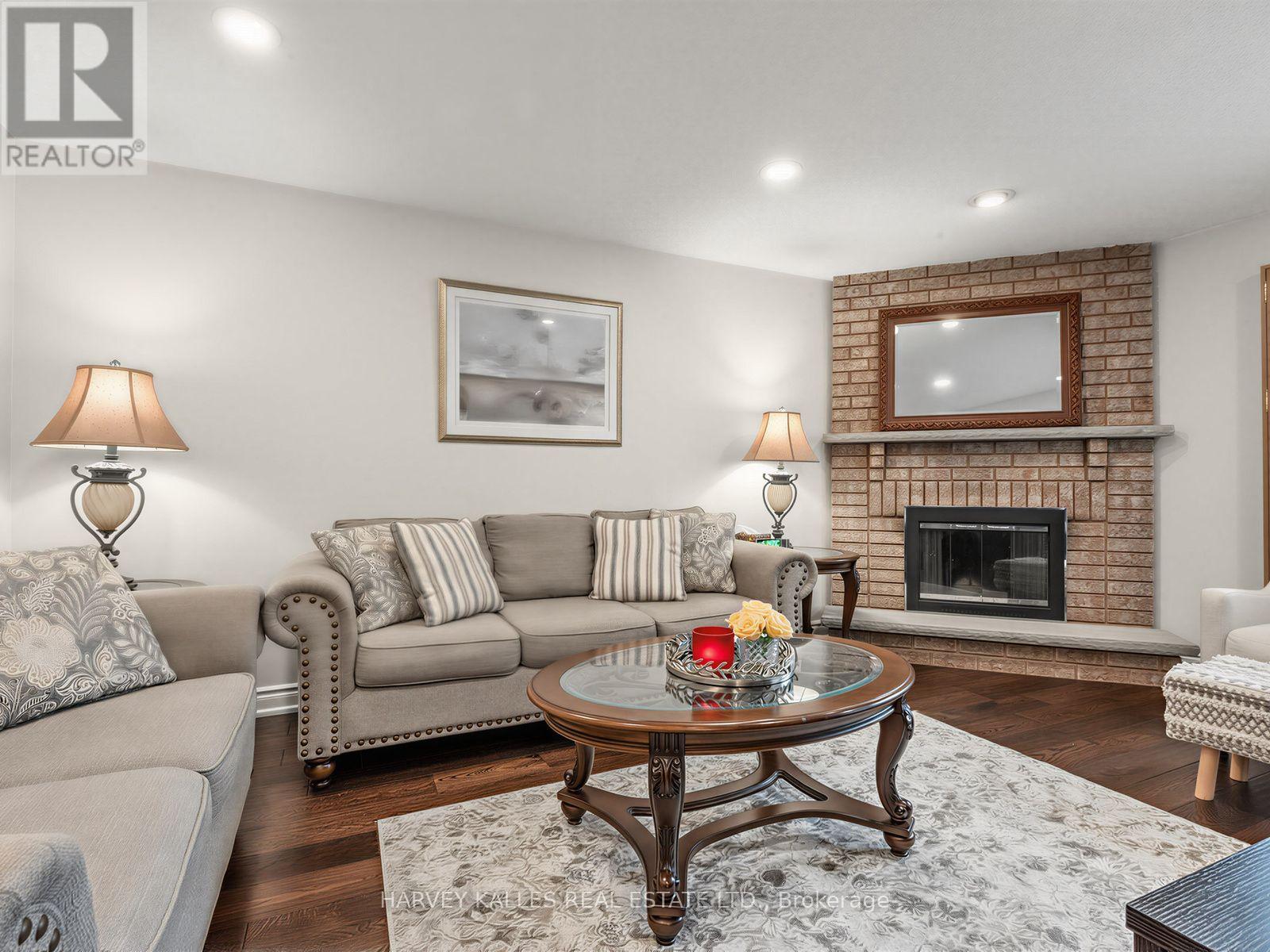 93 DOWNING BOULEVARD - 7