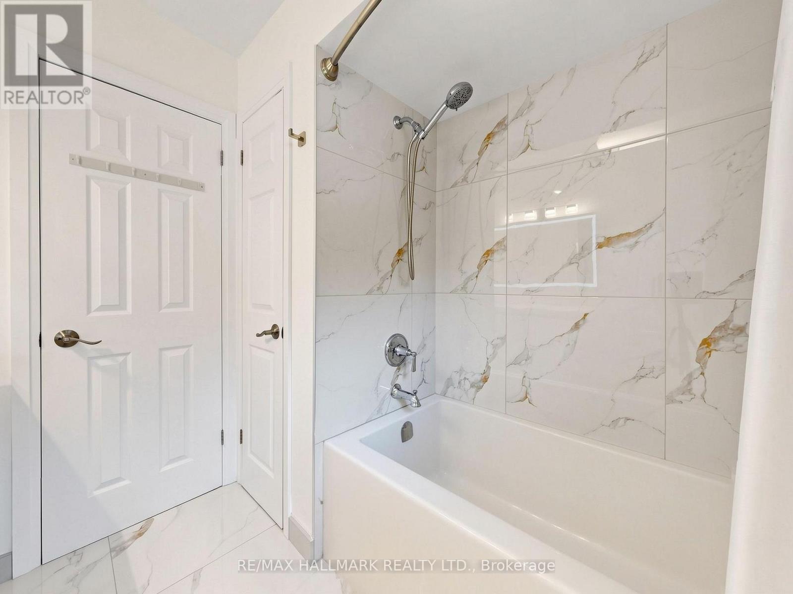 20 JASMINE CRESCENT - 13
