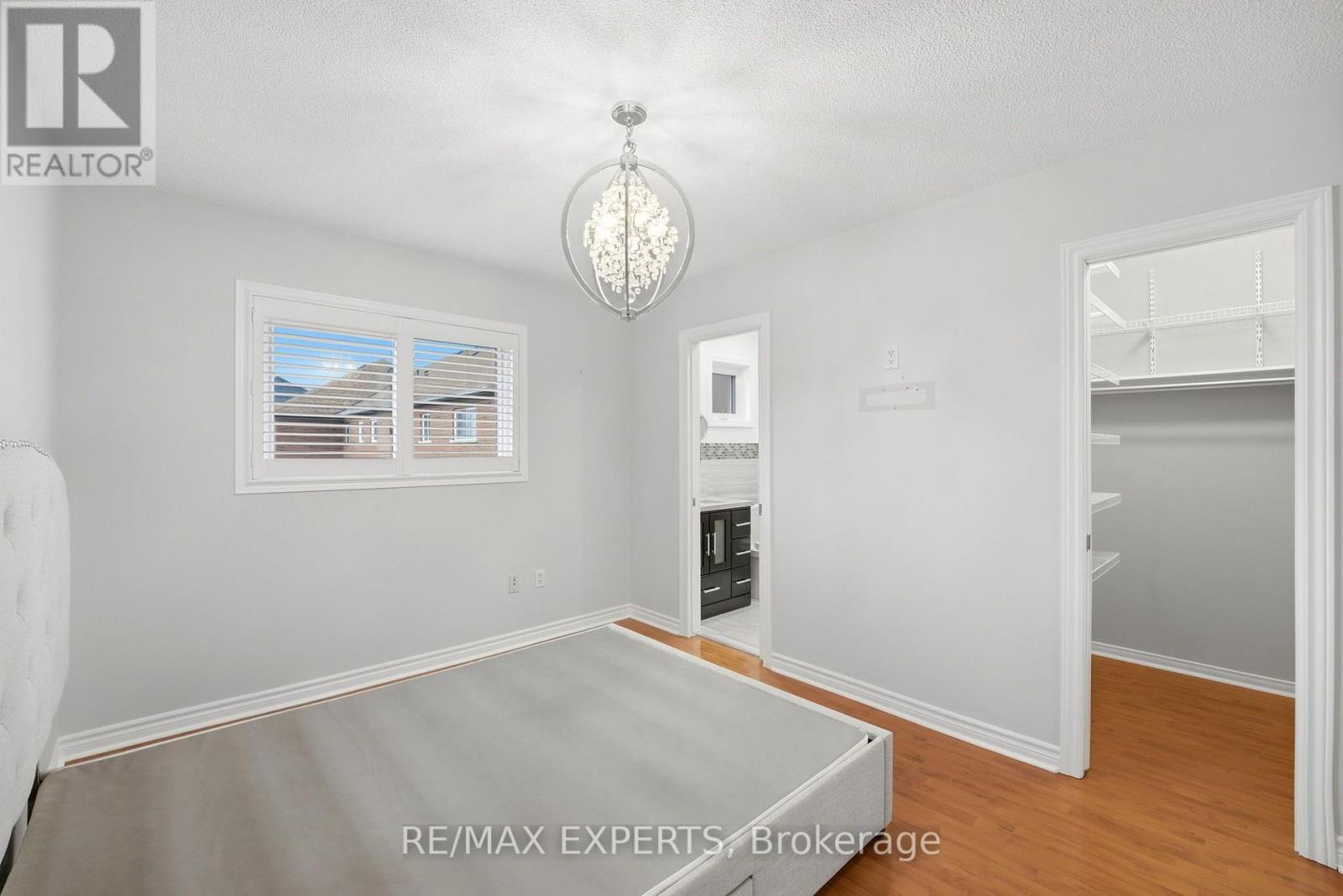 80 TANIA CRESCENT - 19