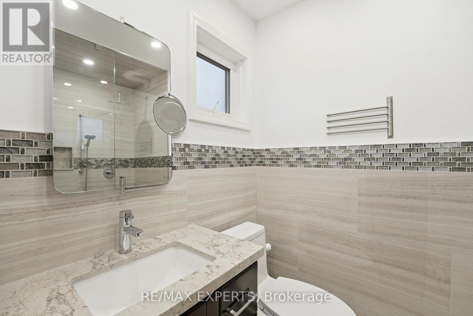 80 TANIA CRESCENT - 23