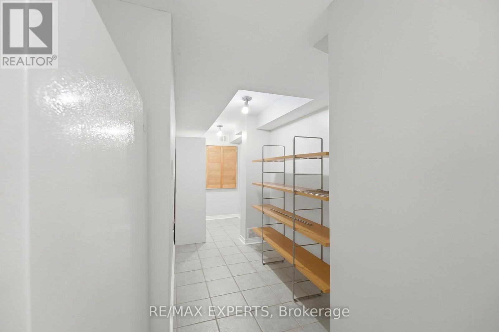 80 TANIA CRESCENT - 33