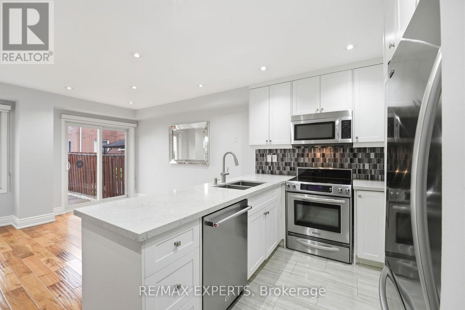 80 TANIA CRESCENT - 9