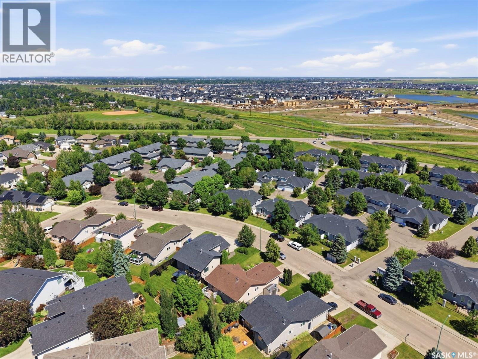418 Bayfield CRESCENT - 45