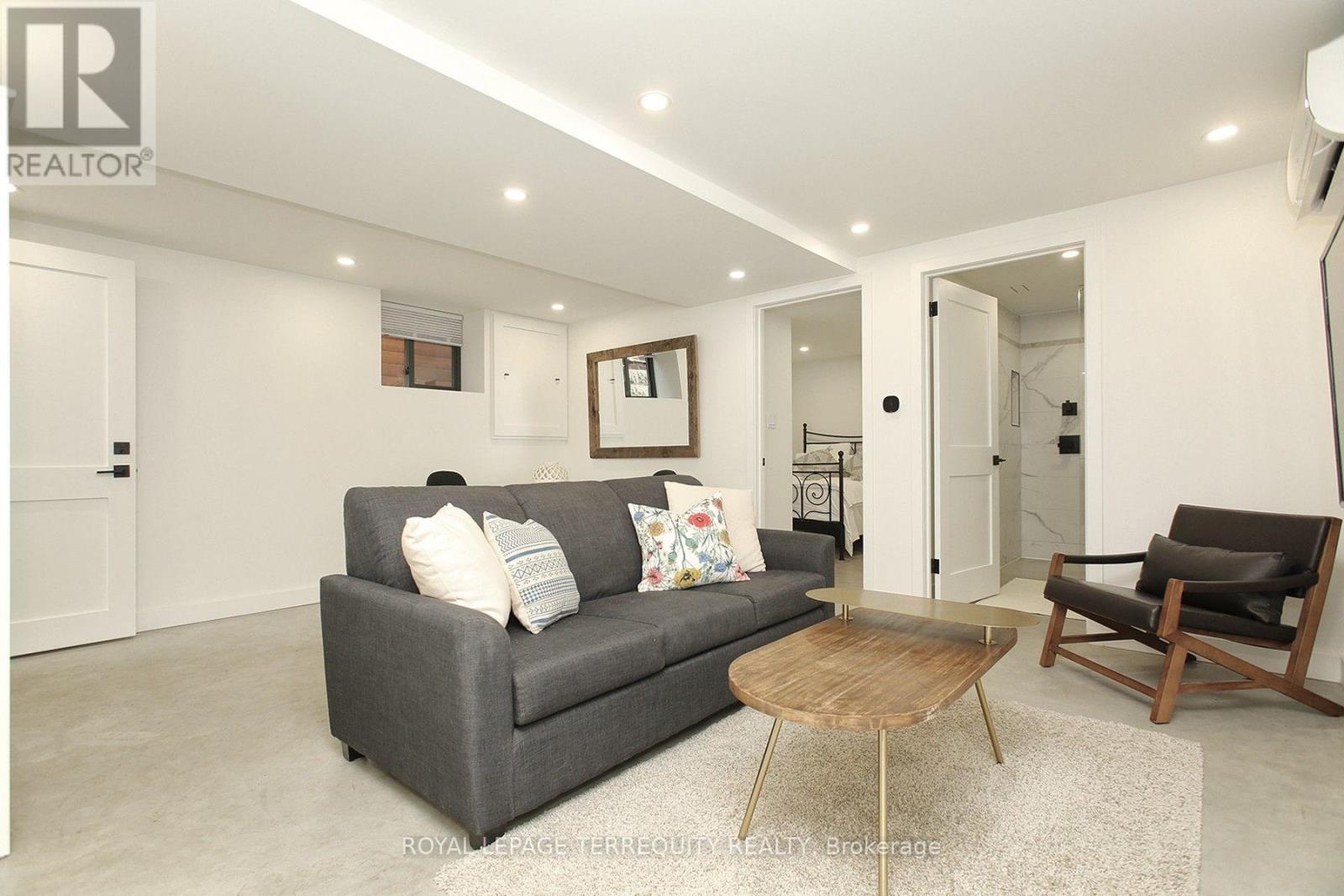1775 GERRARD STREET E - 34