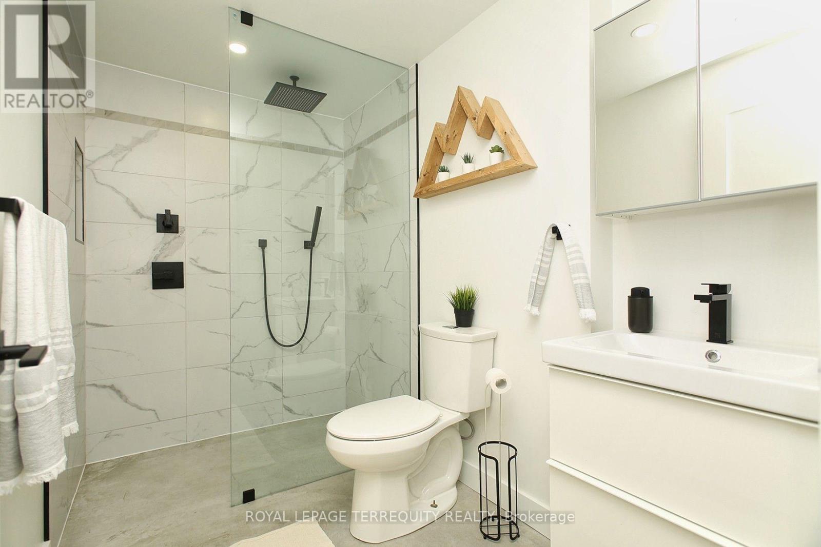 1775 GERRARD STREET E - 38