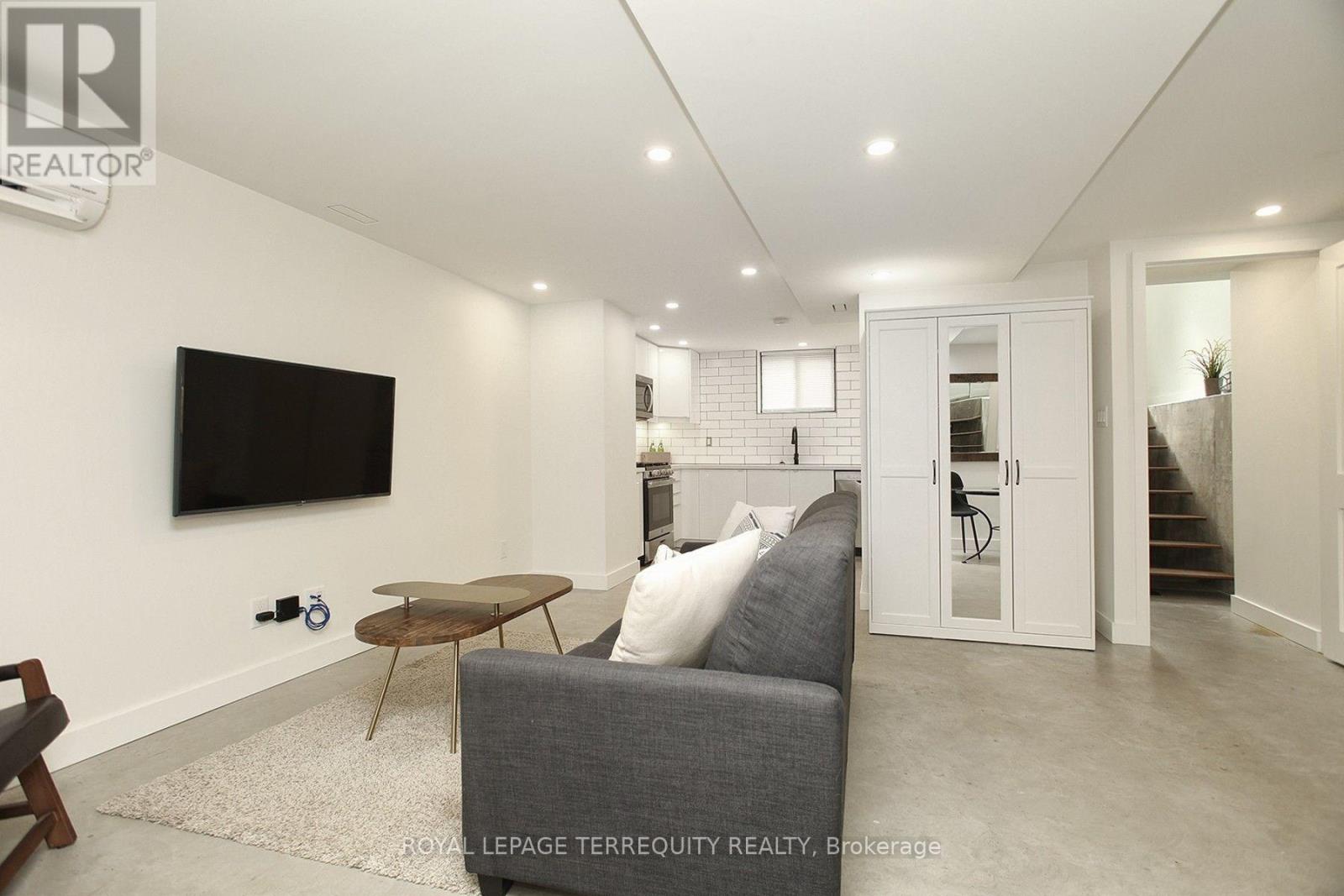 1775 GERRARD STREET E - 36