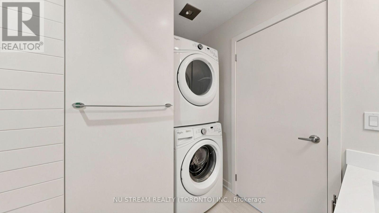 #708 10 WILLISON SQUARE - 24