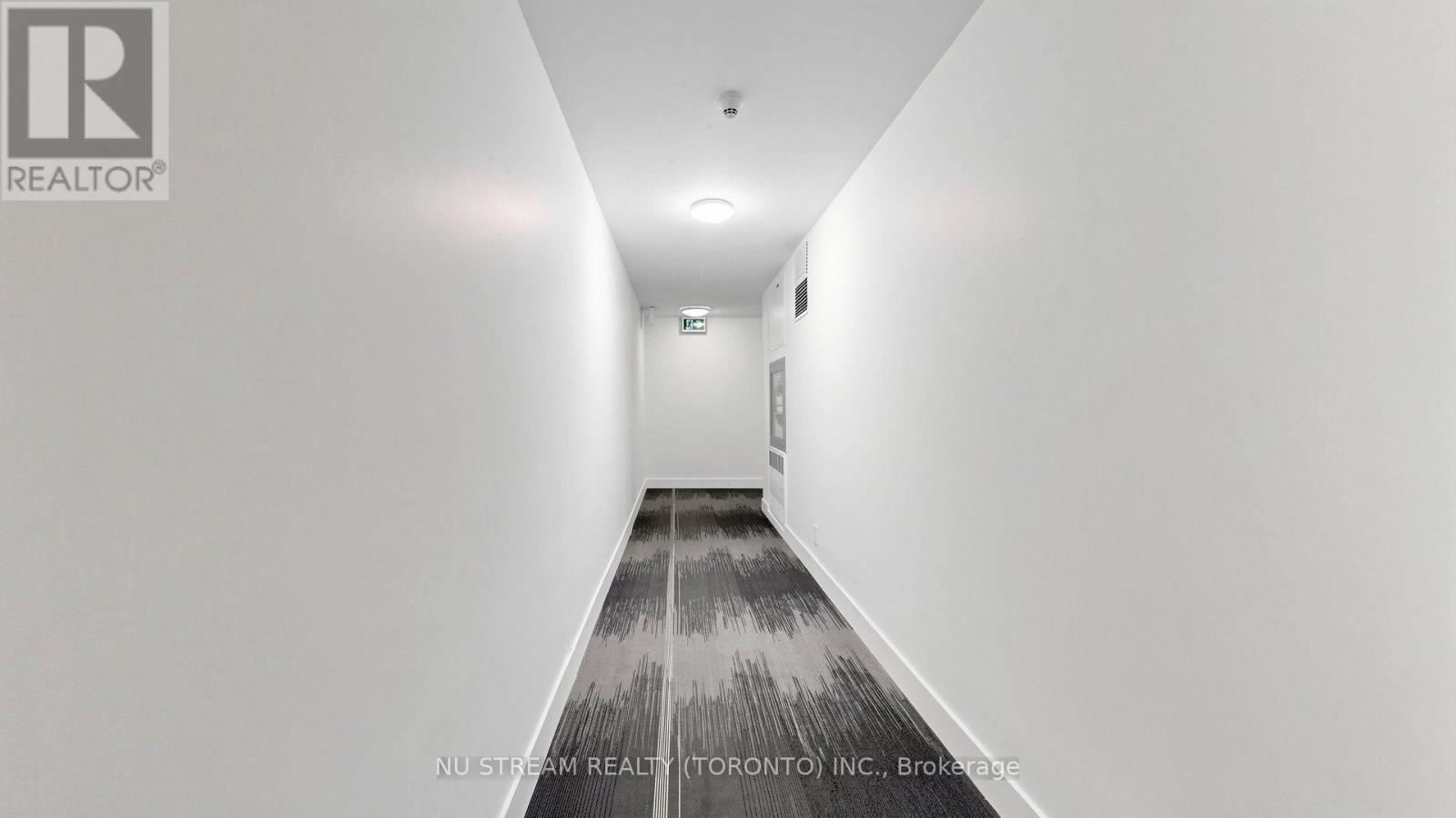 #708 10 WILLISON SQUARE - 28