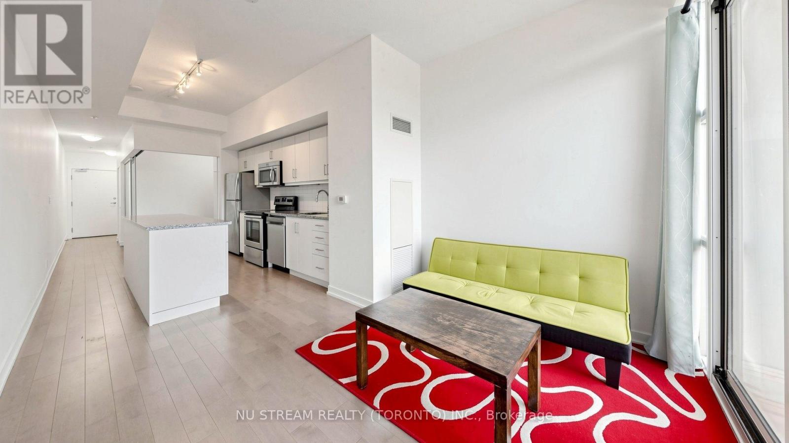 #708 10 WILLISON SQUARE - 8