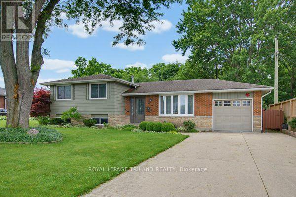 5 WARREN CRESCENT - 1