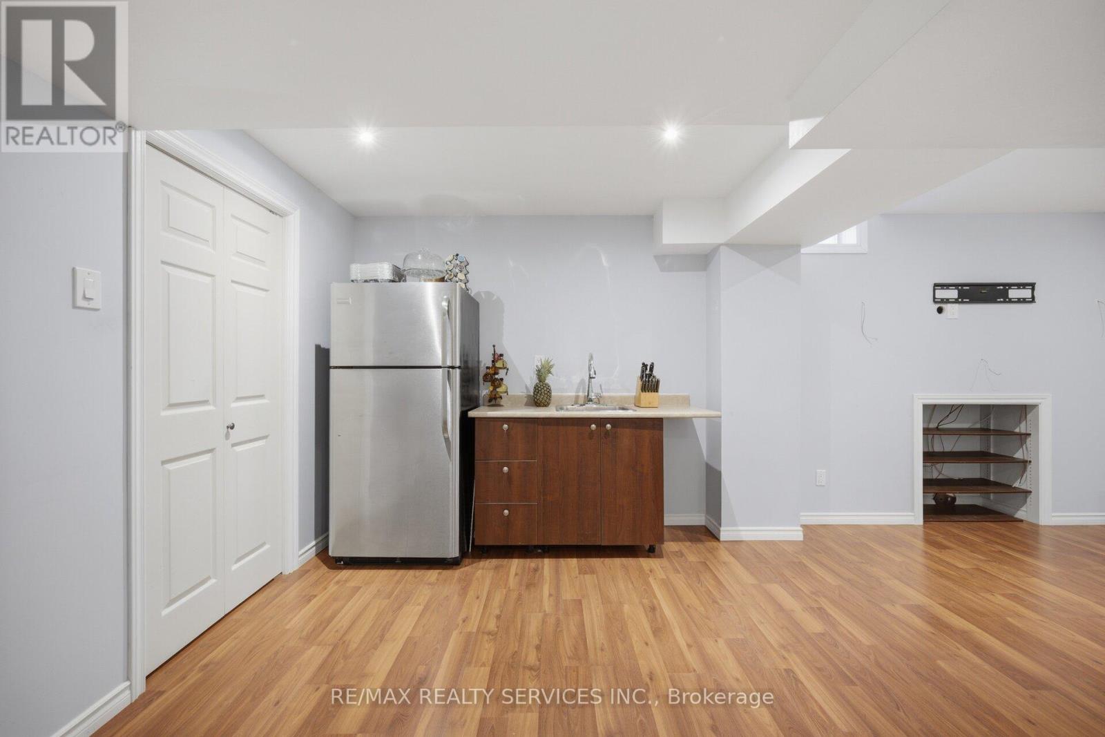 157 FATHER TOBIN ROAD - 44